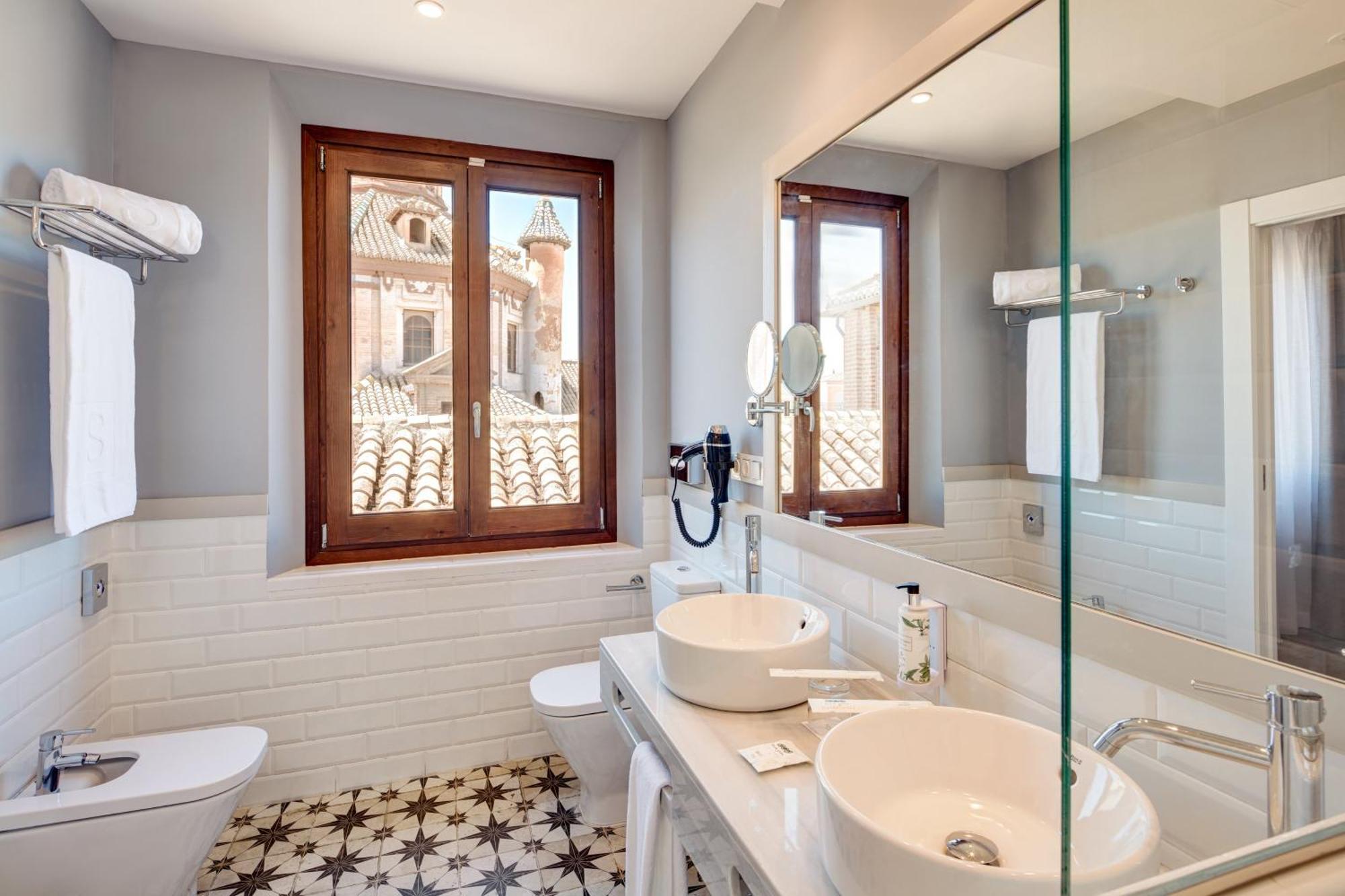 Sercotel Granada Suites Eksteriør billede
